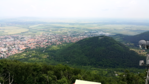 Výhled z věže na Magas-hegyi