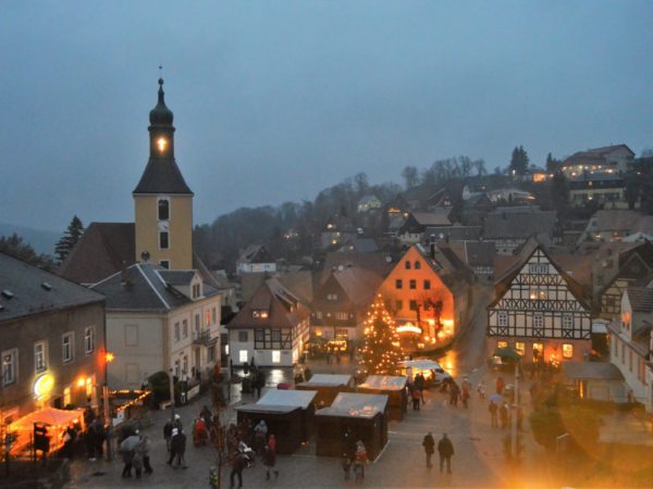 Adventní trh v městečku Hohnstein