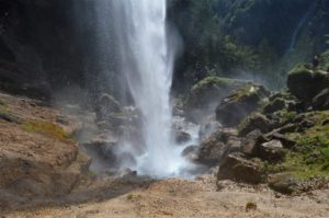 Tříštící se voda z vodopádu Peričnik