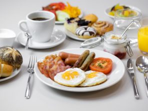 Bohaté snídaně v hotelu reStart Jičín