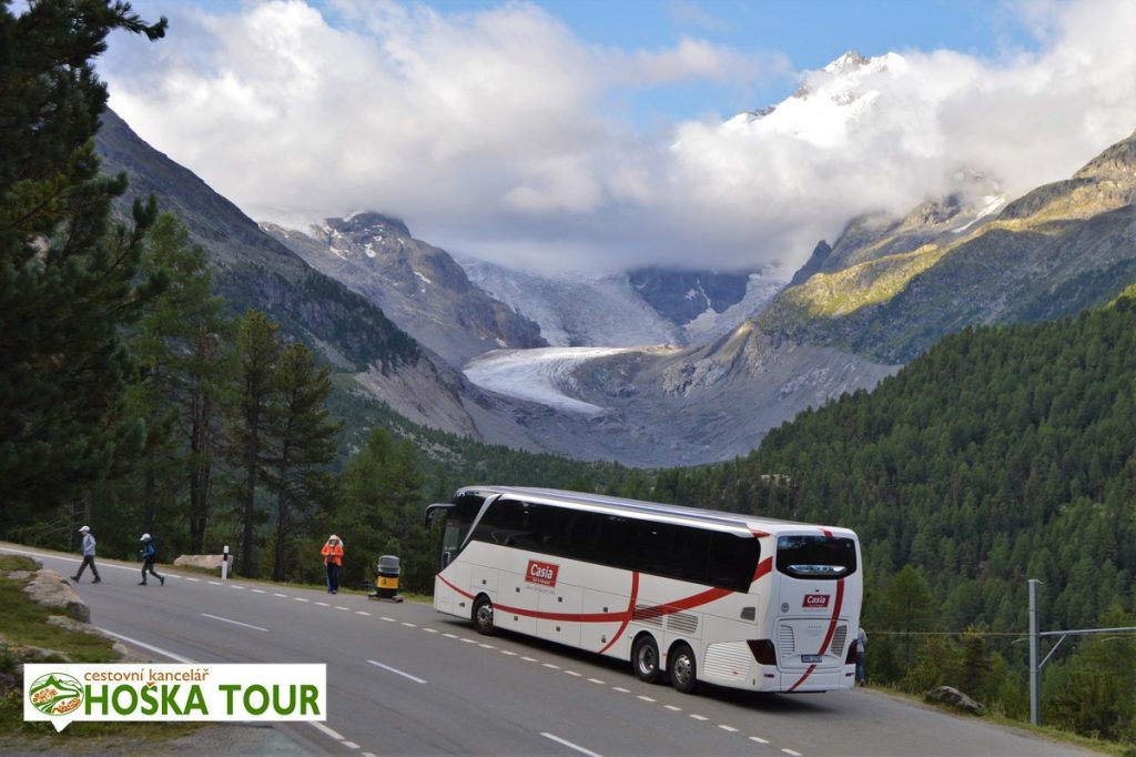 Autobus a ledovec Morteratsch