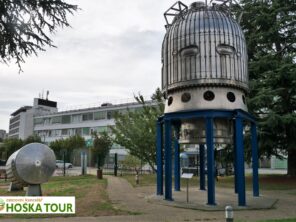 CERN: Stará vědecká zařízení během prohlídky pro školy