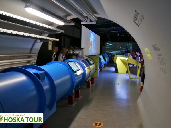 CERN - volně přístupné expozice během exkurzí pro školy
