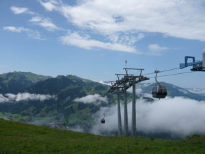 lanovka do mezistanice na Kitzbüheler Hornu