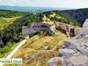 Na hradě Čachtice - poznávací zájezdy na Slovensko