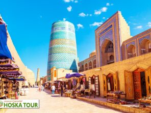 Pouliční bazar ve městě Khiva - poznávací zájezdy do Uzbekistánu