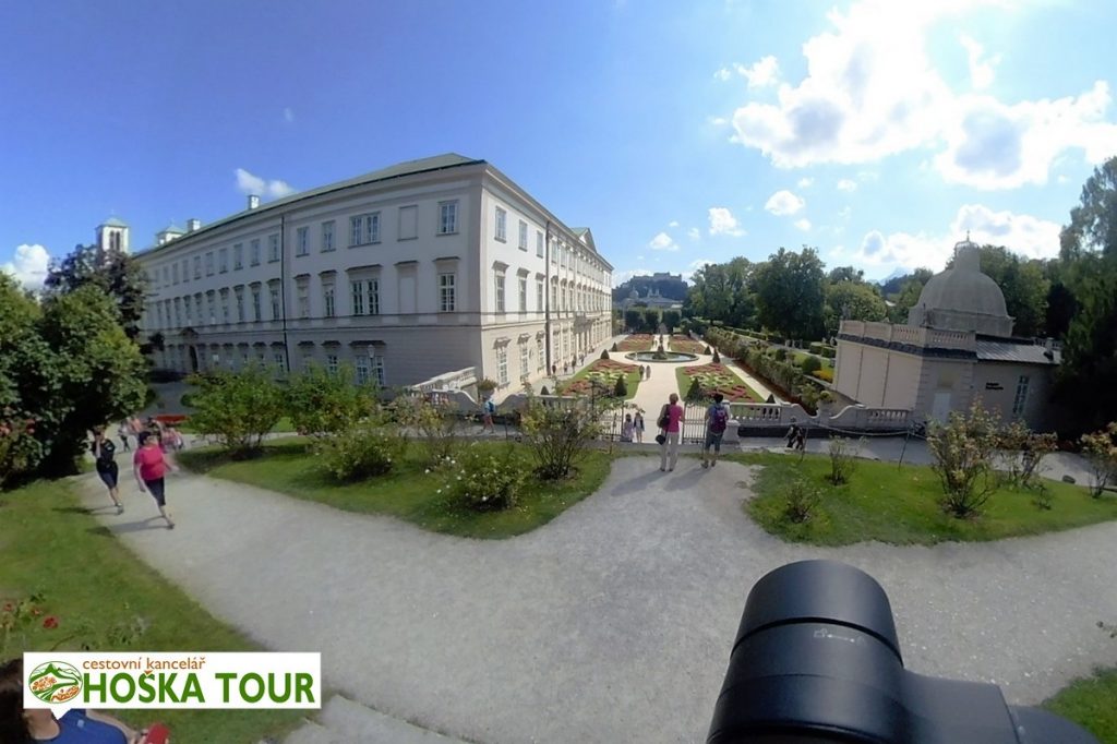 Salzburg - u zámku Mirabell