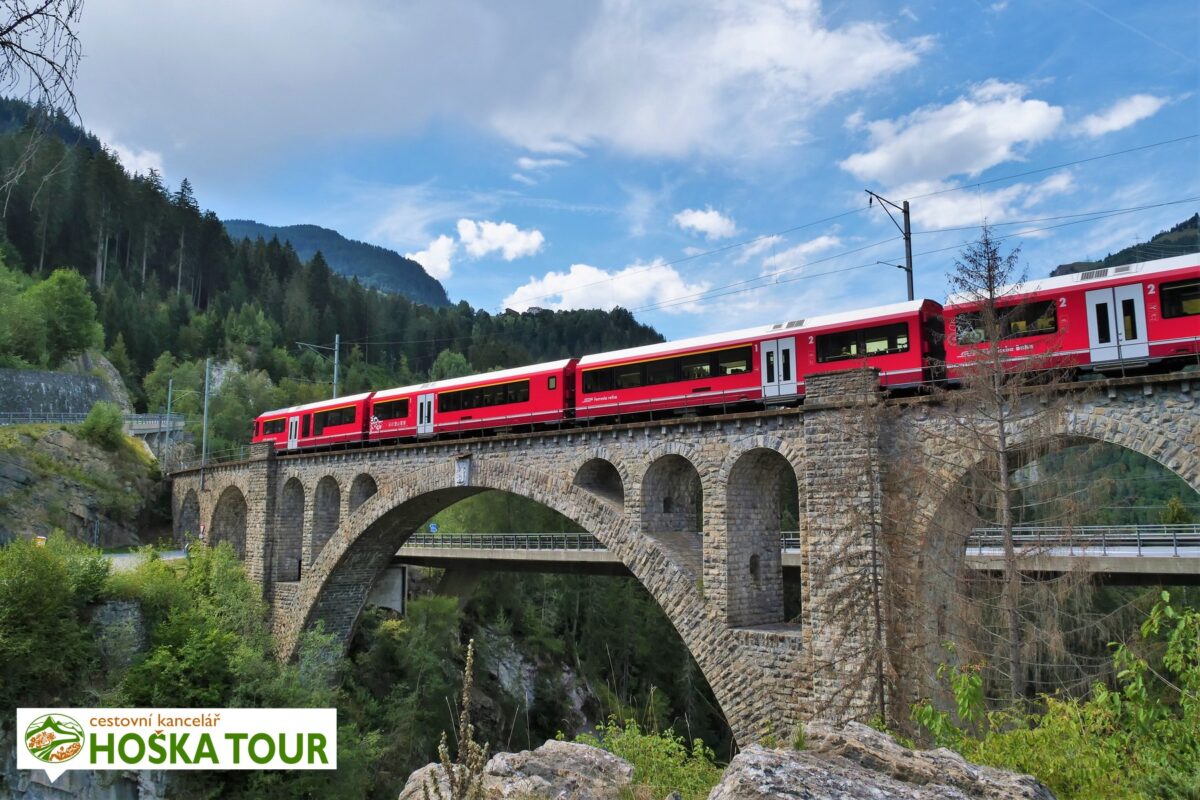 Vlak na viaduktu Soliser - vlaky ve Švýcarsku