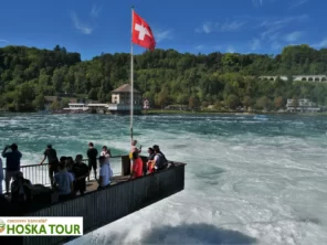 Vyhlídková terasa u Rýnských vodopádů - poznávací zájezdy do Švýcarska