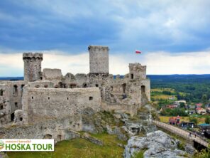 Zřícenina hradu Ogrodzieniec - poznávací zájezdy do Polska